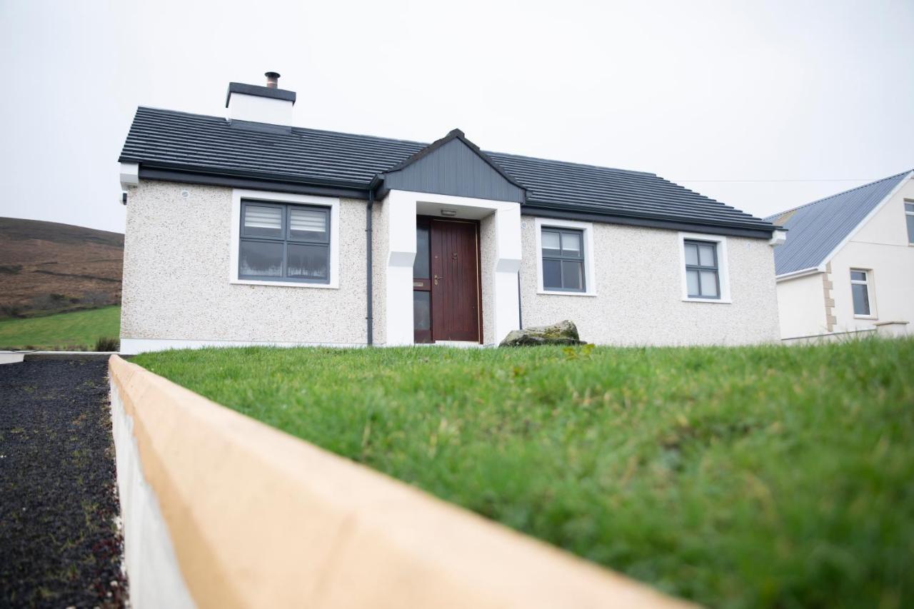 3 Bed Renovated Cottage Carramore Lake, Belmullet Ballina  Esterno foto