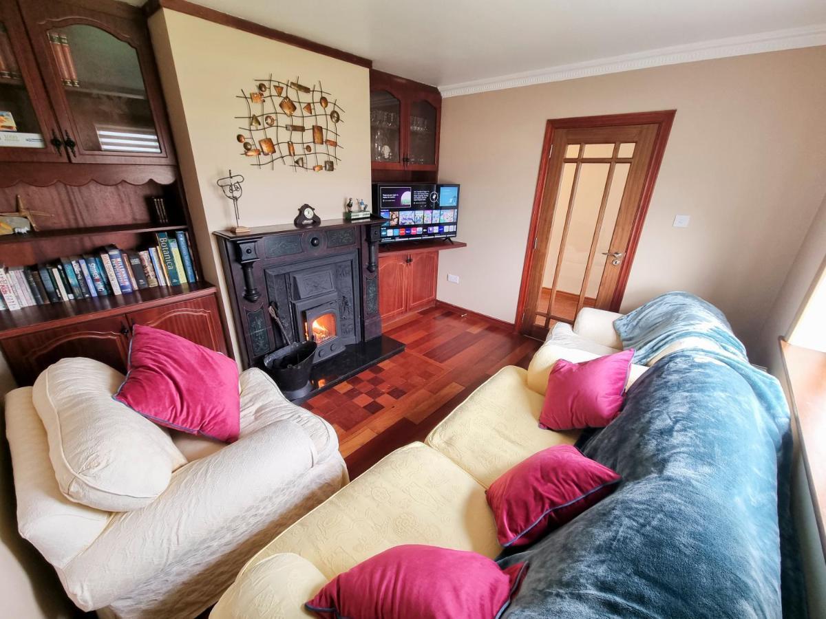 3 Bed Renovated Cottage Carramore Lake, Belmullet Ballina  Esterno foto