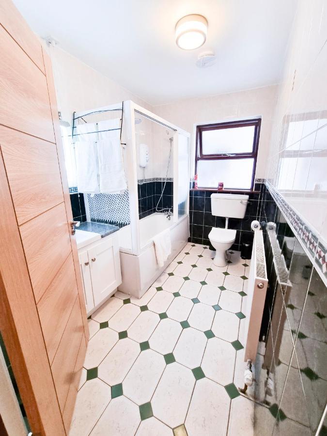 3 Bed Renovated Cottage Carramore Lake, Belmullet Ballina  Esterno foto