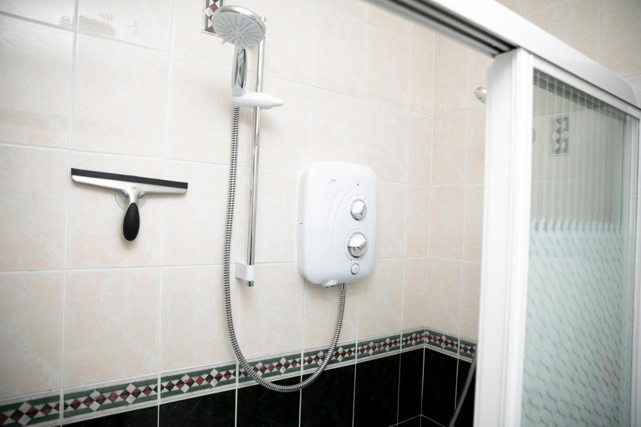 3 Bed Renovated Cottage Carramore Lake, Belmullet Ballina  Esterno foto