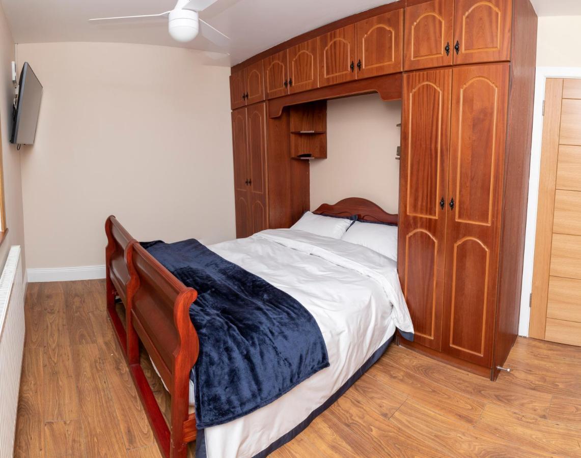 3 Bed Renovated Cottage Carramore Lake, Belmullet Ballina  Esterno foto